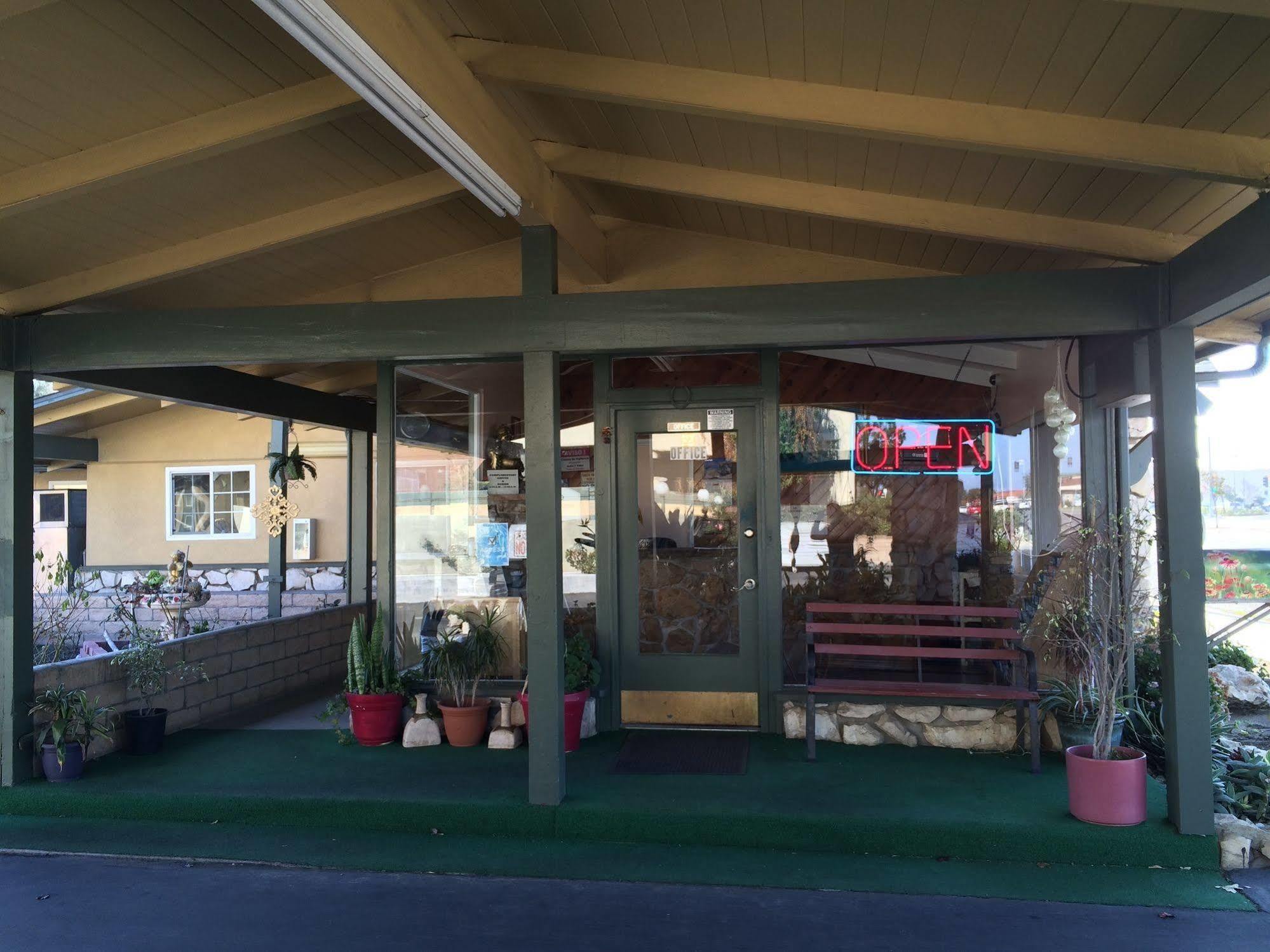 Town And Country Inn Santa Maria  Exterior foto