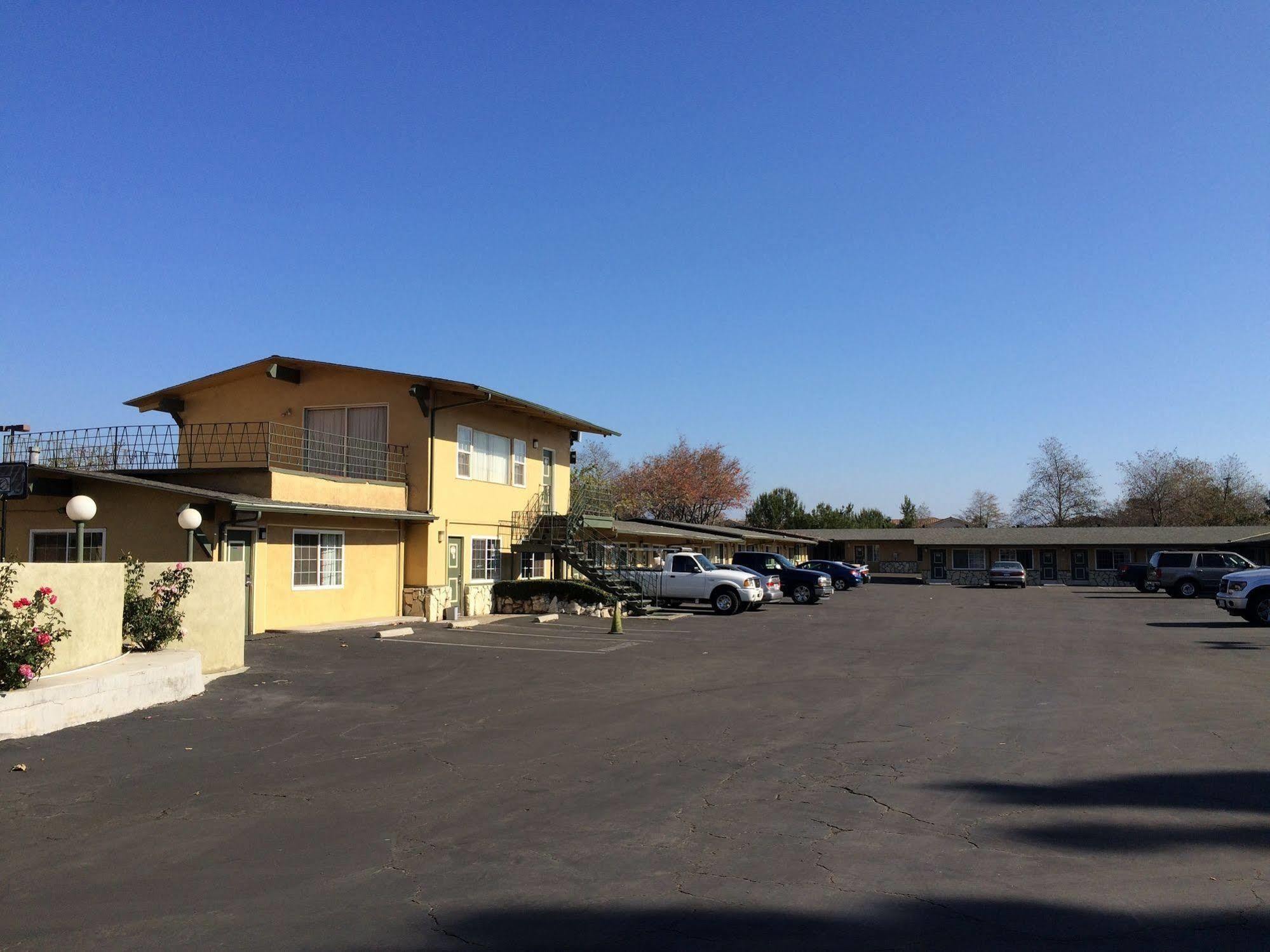 Town And Country Inn Santa Maria  Exterior foto